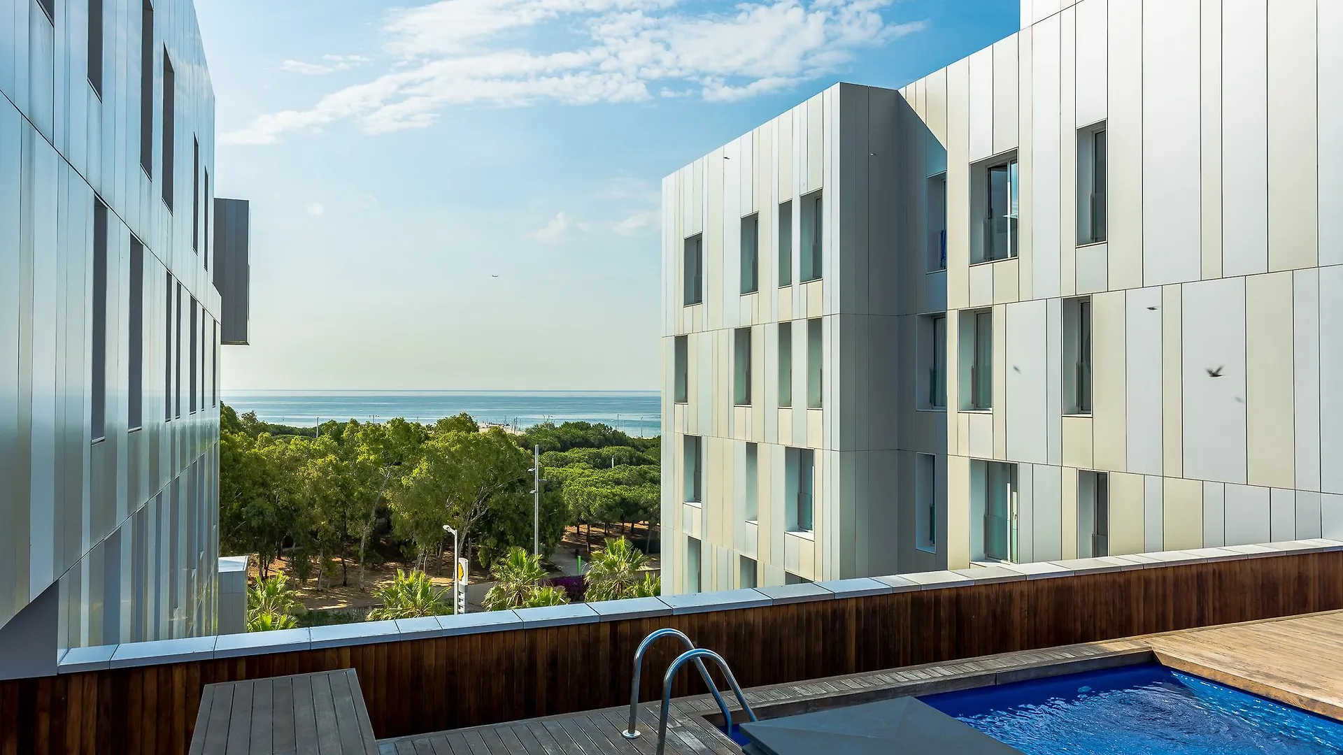 Urban District - Rambla Suites & Pool Barcelona